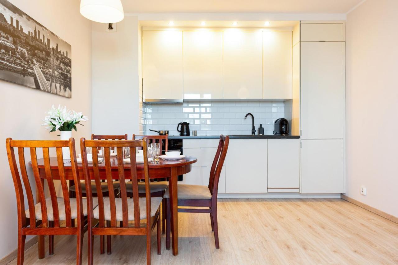 Apartamenty Bliska Praga By Noclegi Renters وارسو المظهر الخارجي الصورة