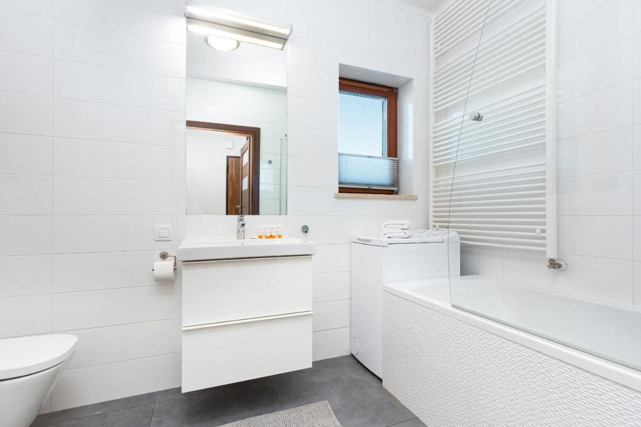 Apartamenty Bliska Praga By Noclegi Renters وارسو المظهر الخارجي الصورة