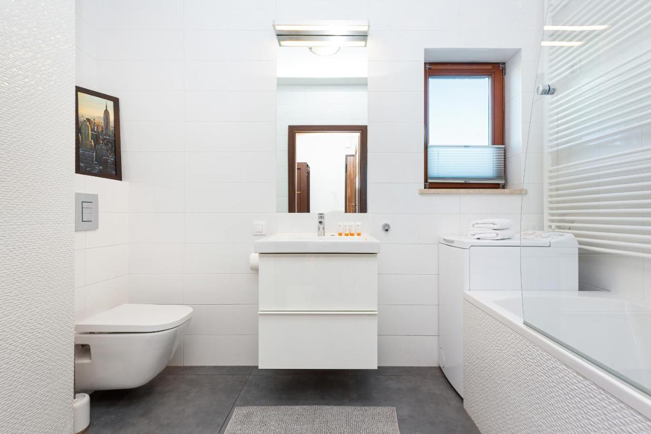 Apartamenty Bliska Praga By Noclegi Renters وارسو المظهر الخارجي الصورة